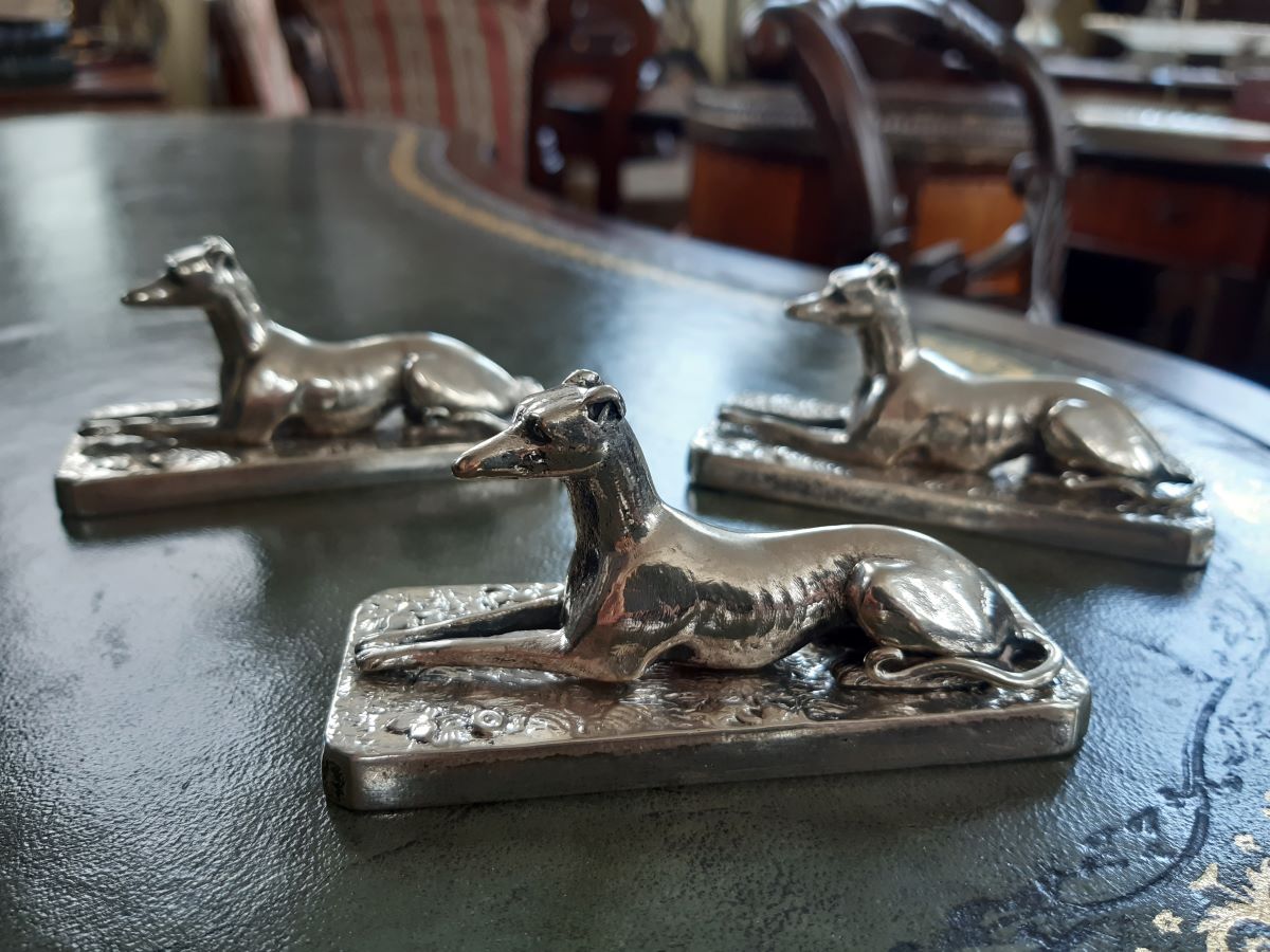 3 Silver plate resting greyhounds - Elkington